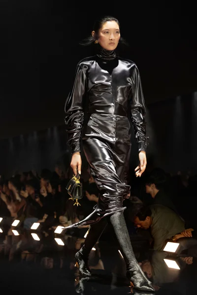Look 28